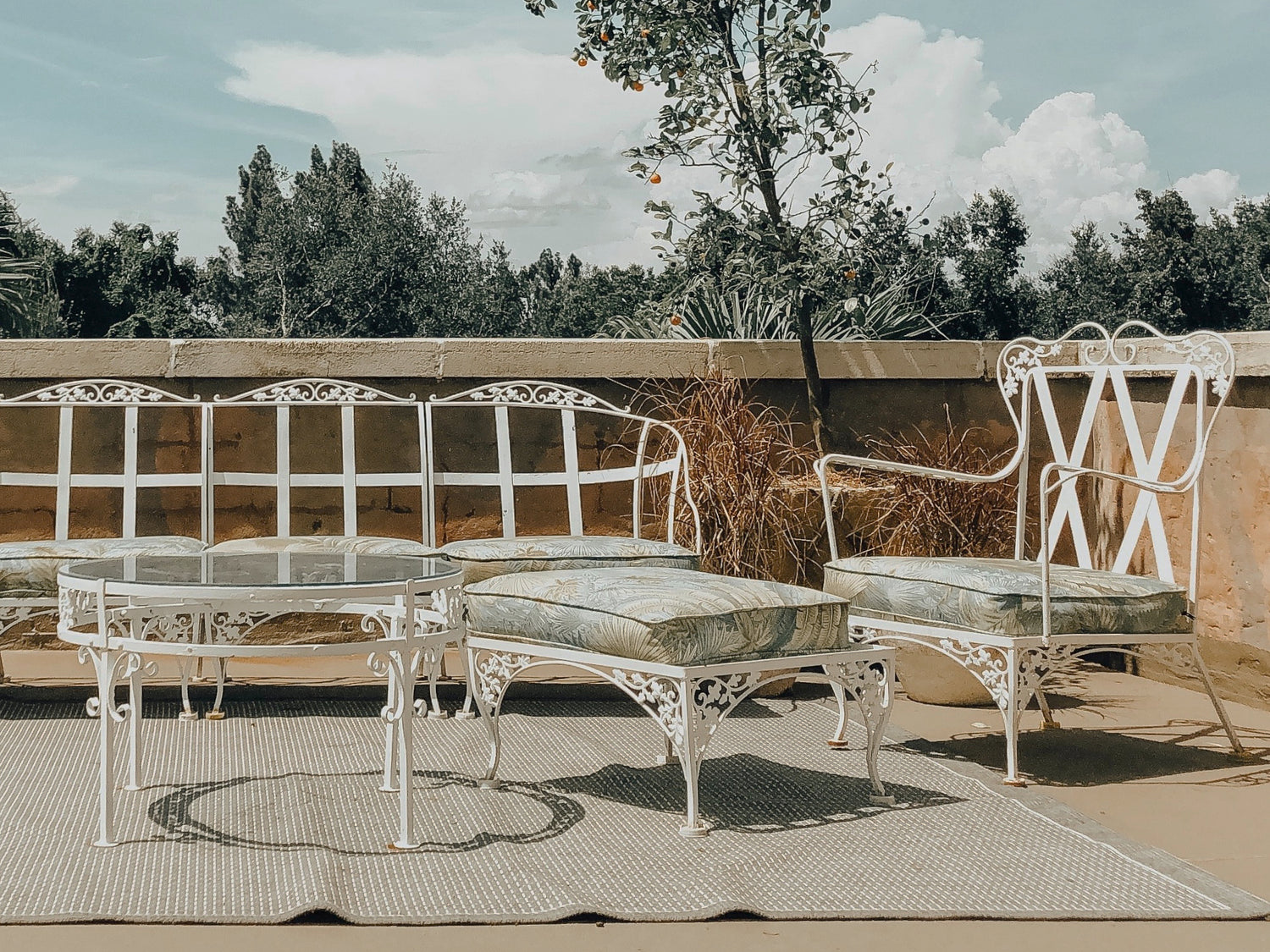 How to find and buy vintage garden furniture