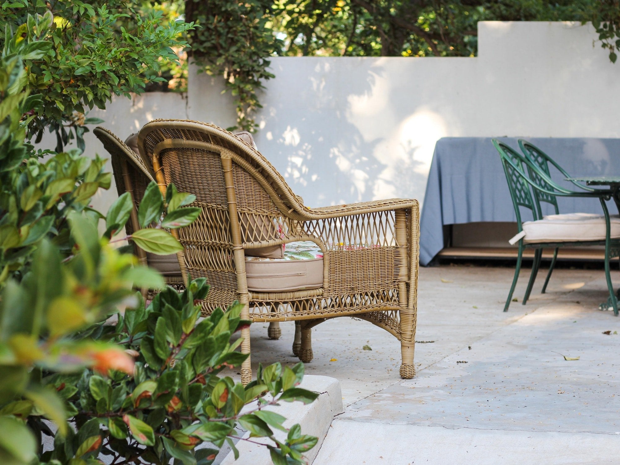 Can rattan furniture be left outdoors?