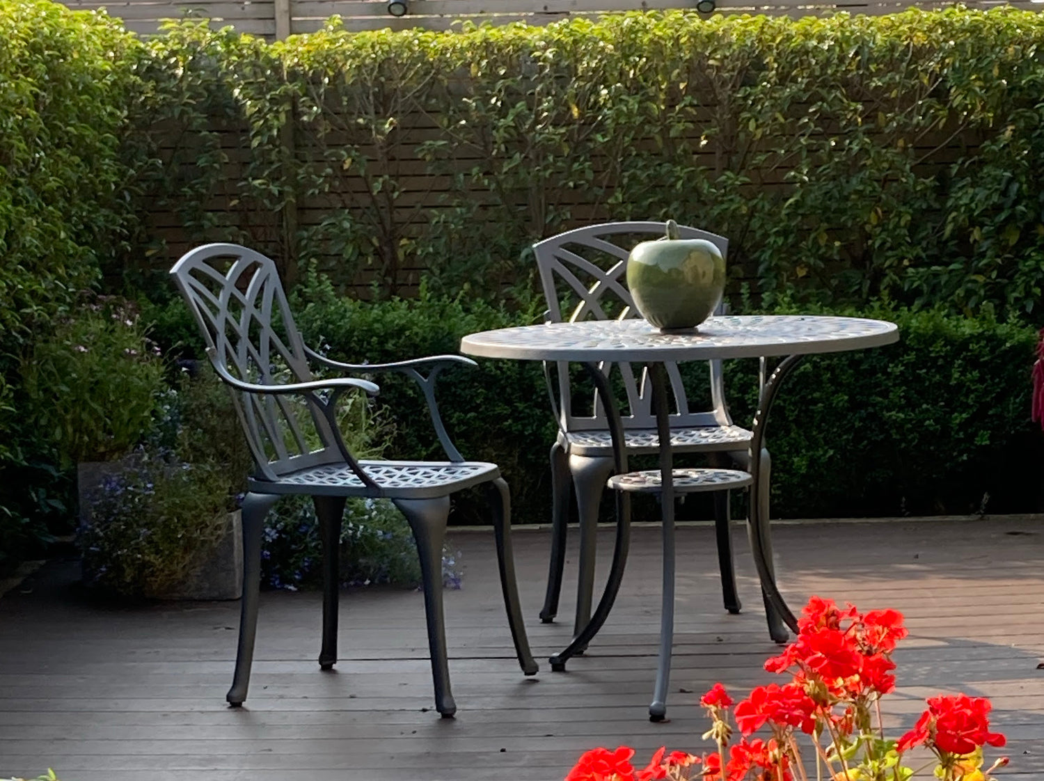 Lazy Susan's favourite garden table accessories