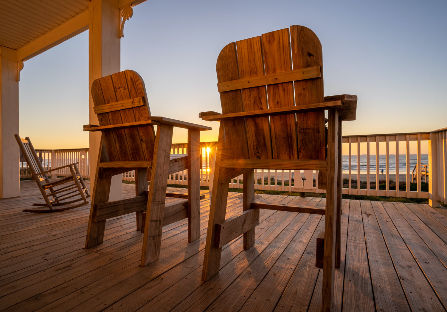 How to stain wood garden furniture