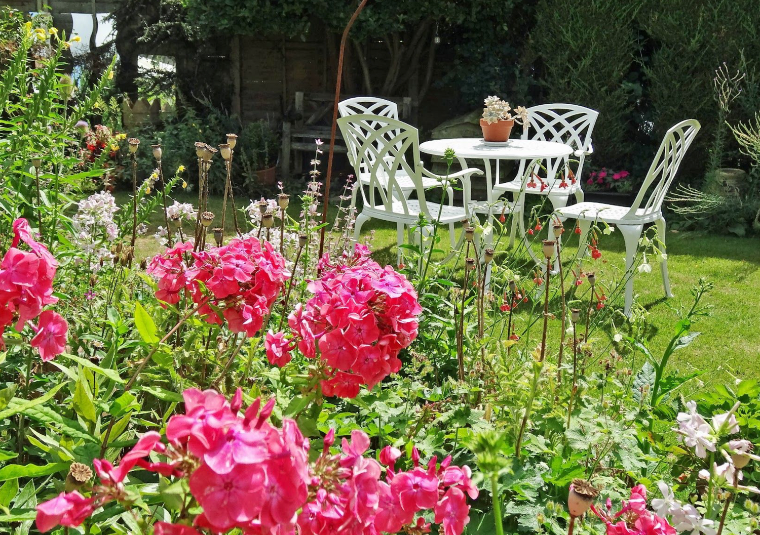 Garden Furniture Focus: Anna Round Garden Bistro Tables