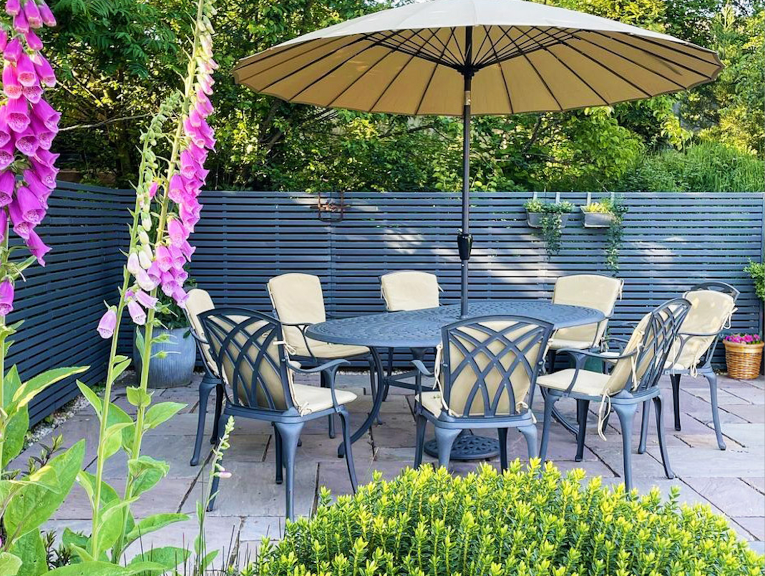 Combine modern and traditional style with our grey outdoor furniture collection