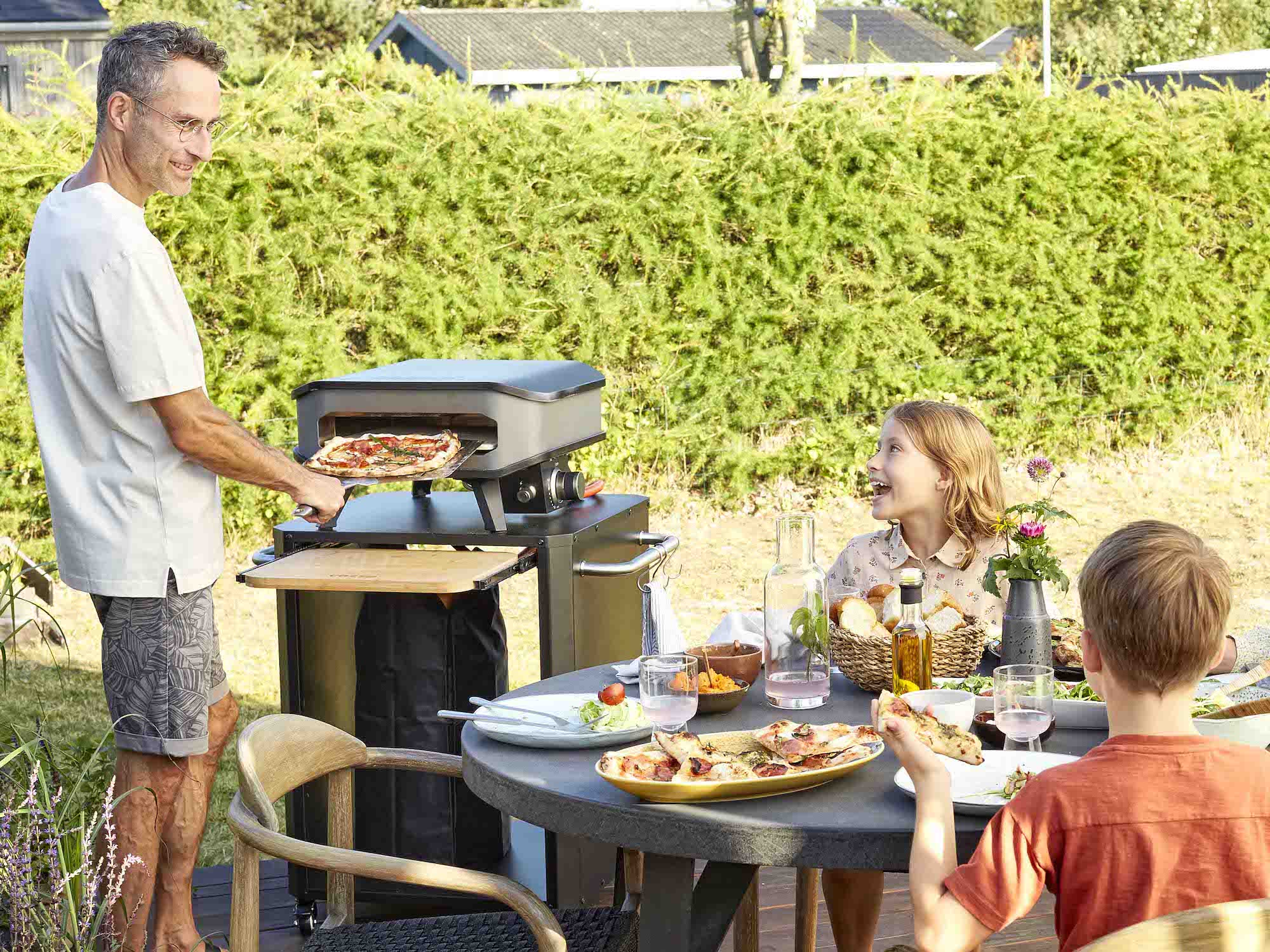 How to clean your outdoor pizza oven