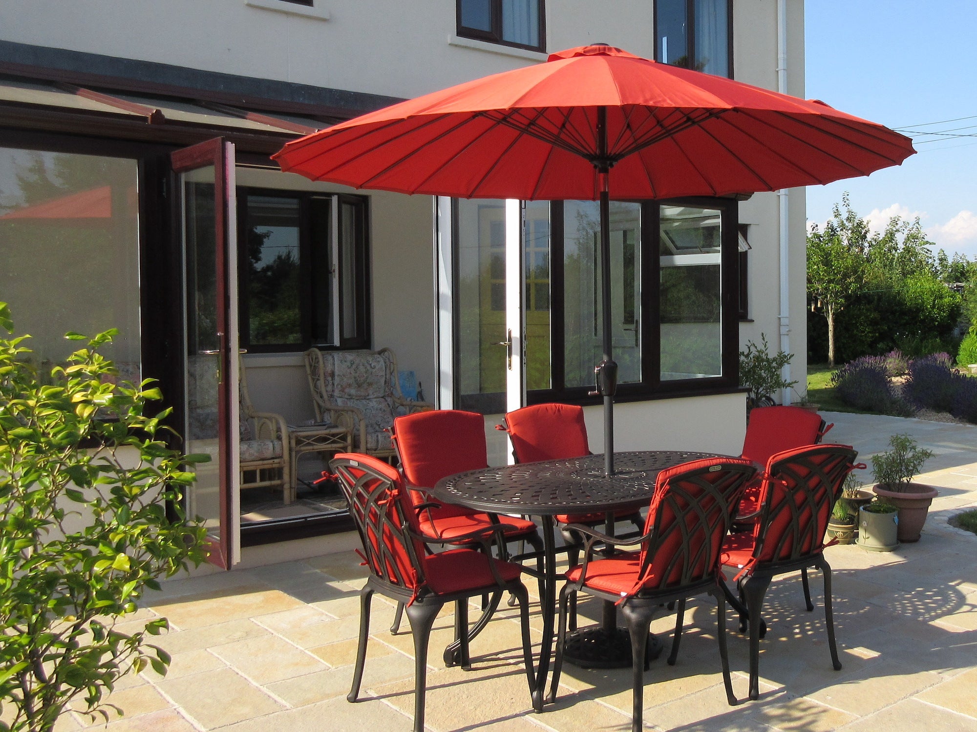 How to maximise comfort on our metal patio furniture