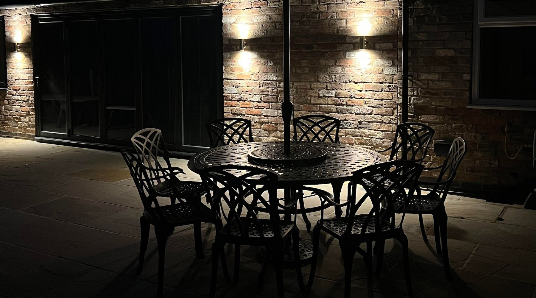 Outdoor Lighting: How to illuminate your patio furniture