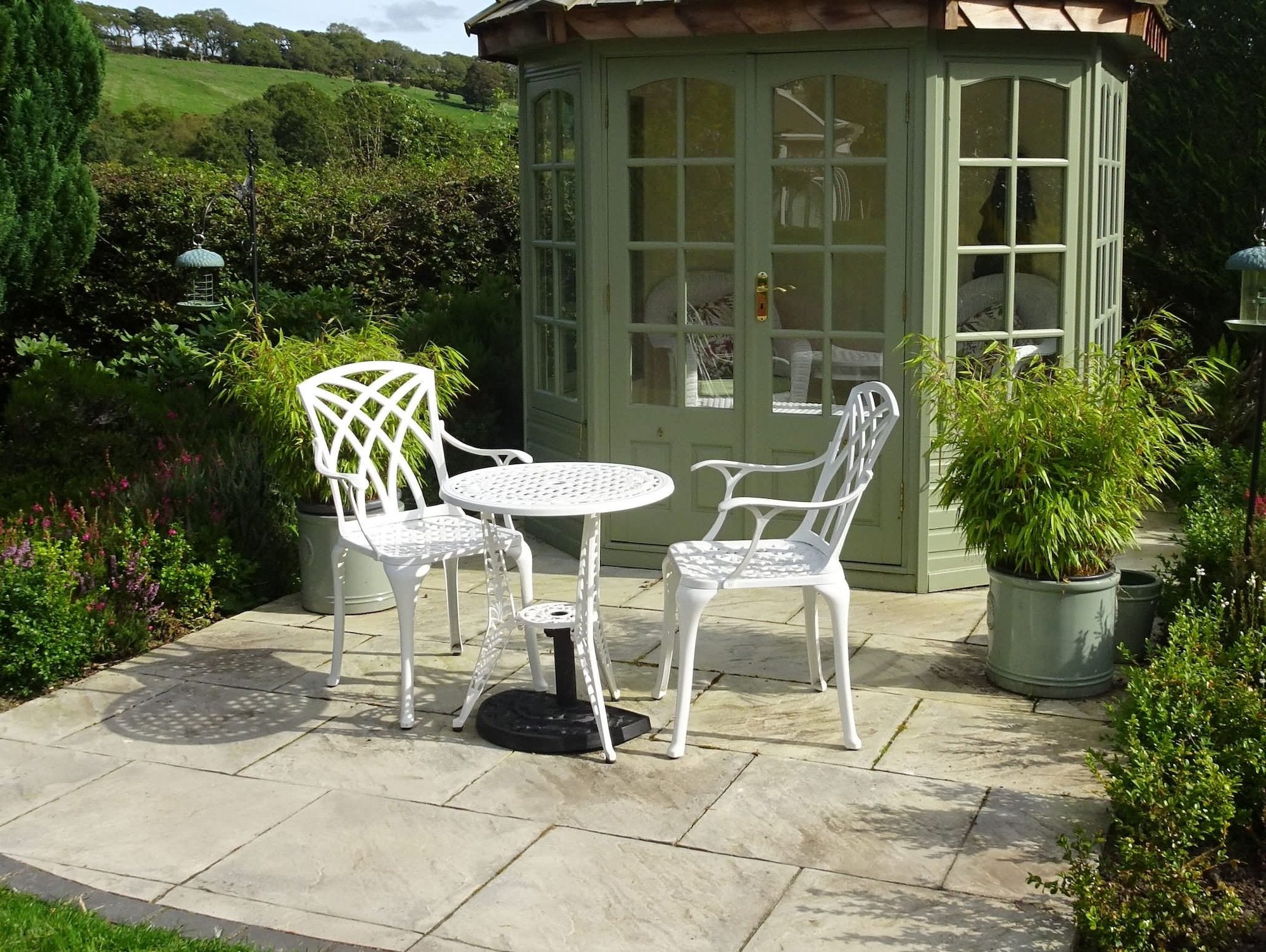 The Lazy Susan guide to white garden furniture