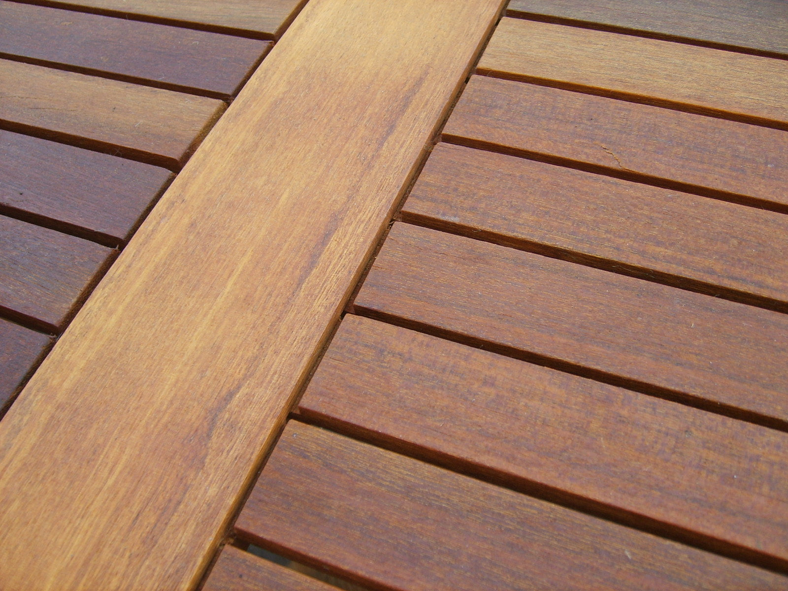 The best way to clean your timber decking