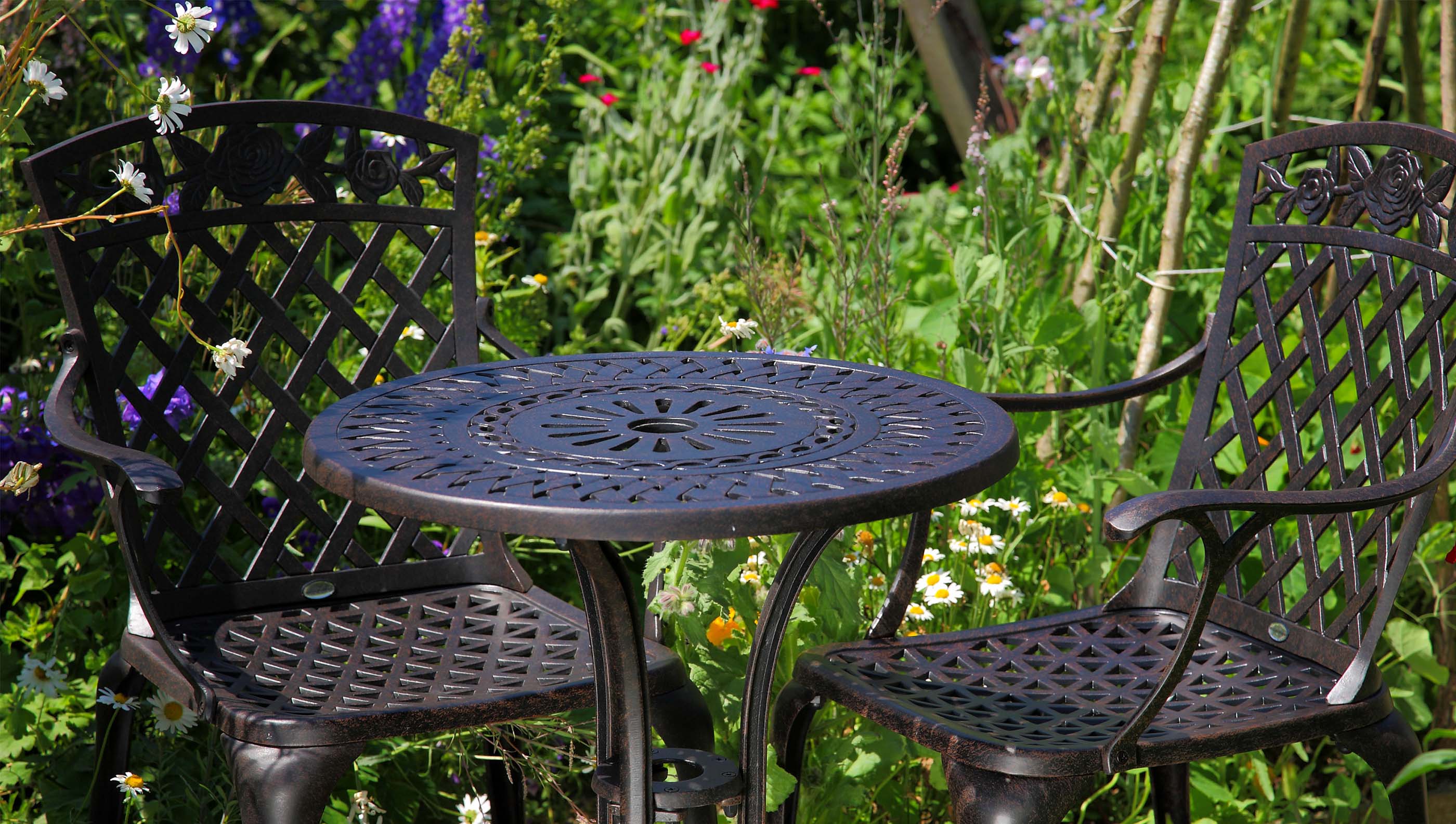 How to keep your metal garden furniture looking like new