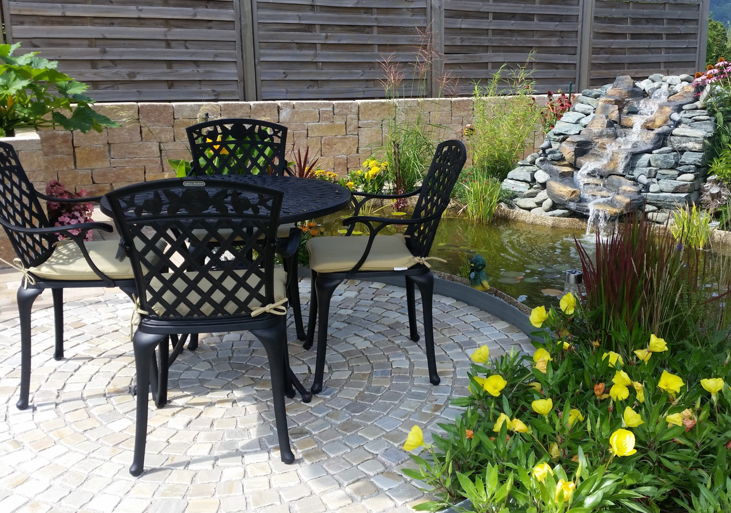 Pair your garden chairs with our seat cushions