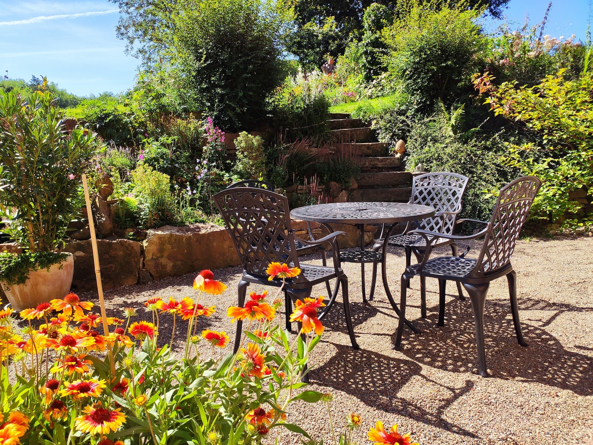 All-weather aluminium garden furniture trends for 2024