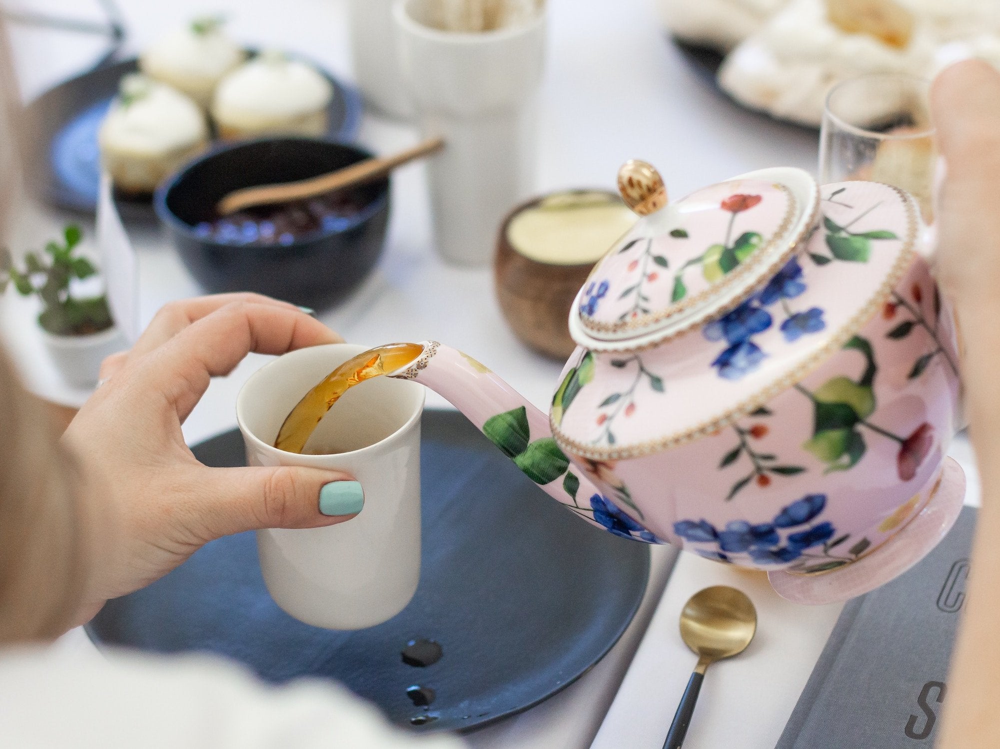 How to host a coffee morning or afternoon tea in your garden