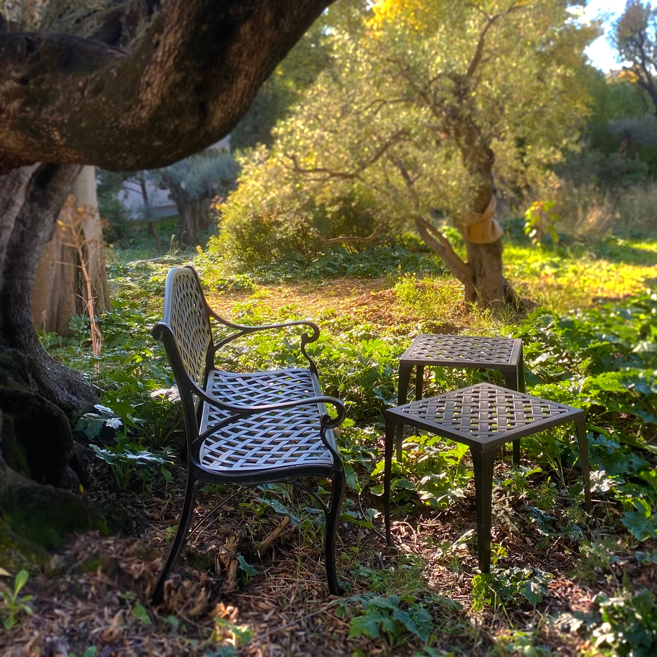 Willow Table - Antique Bronze