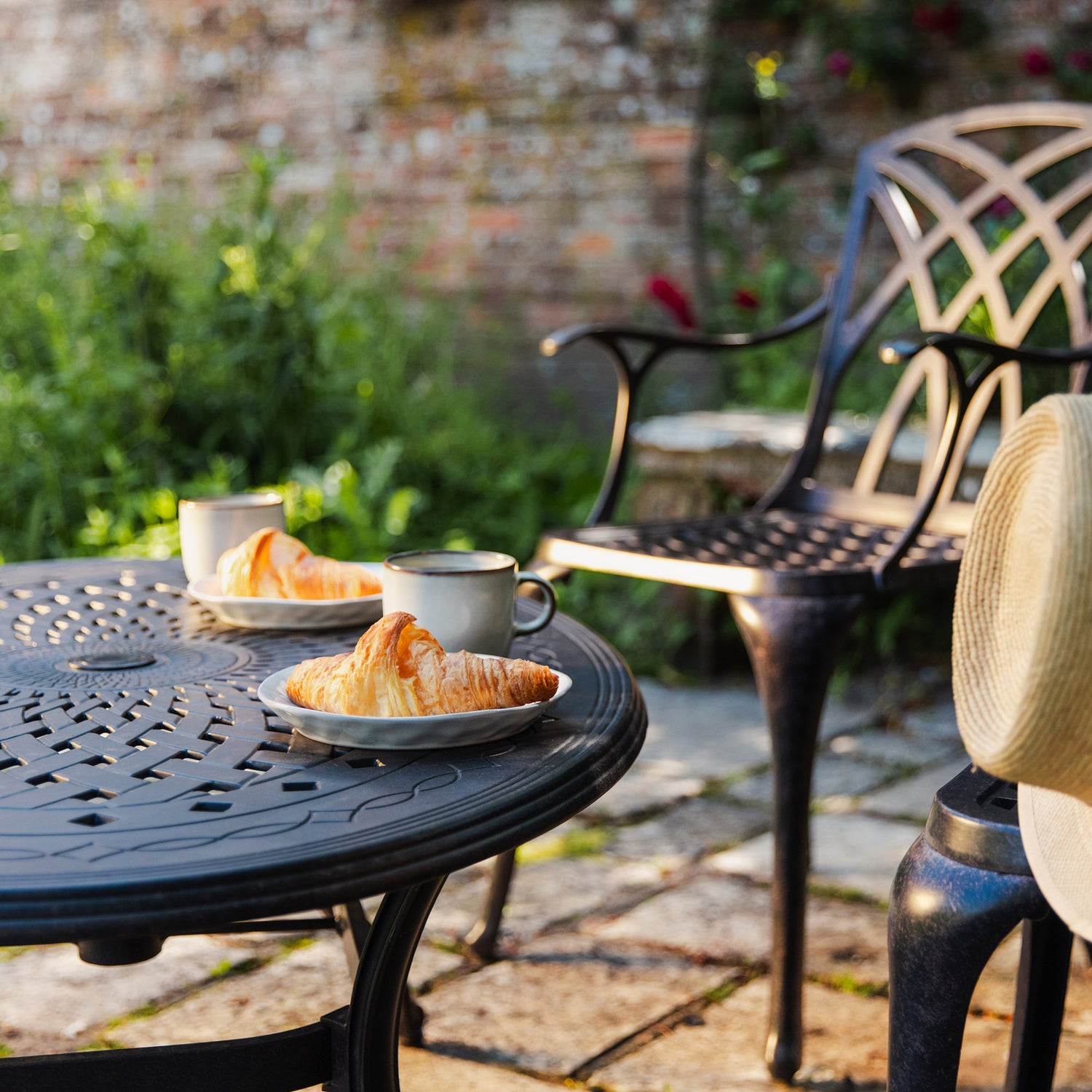 Bella Table 2 Seater Set - Antique Bronze