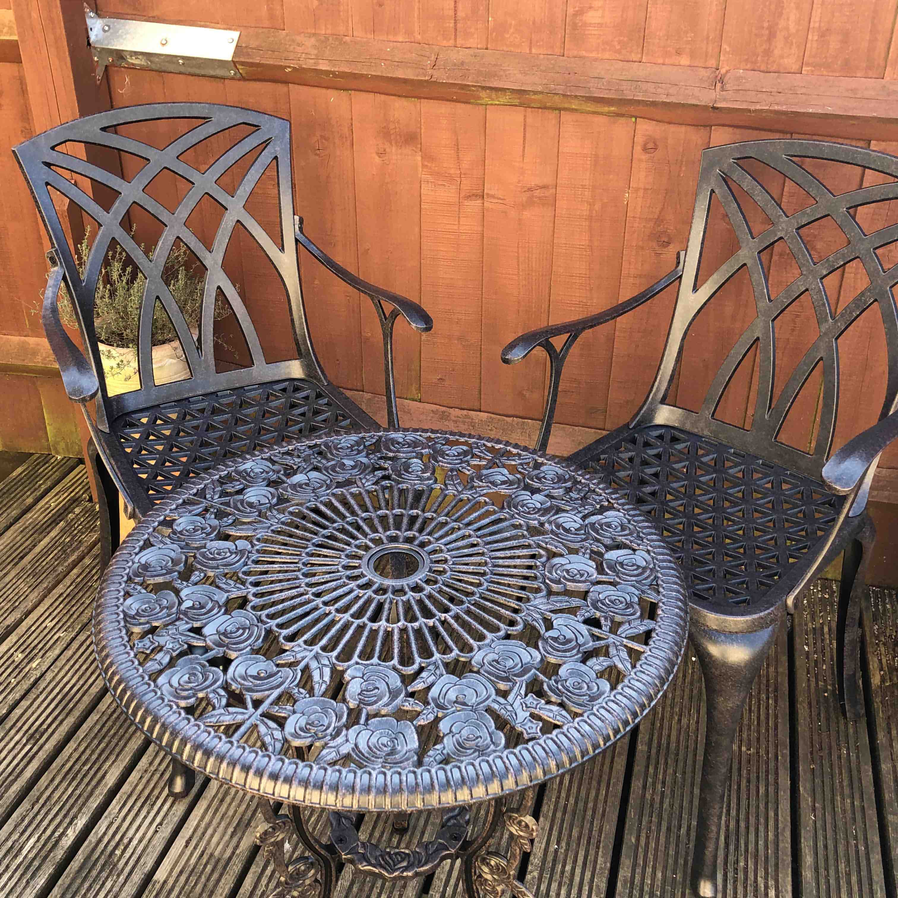 London Rose Table 2 Seater Set - Antique Bronze