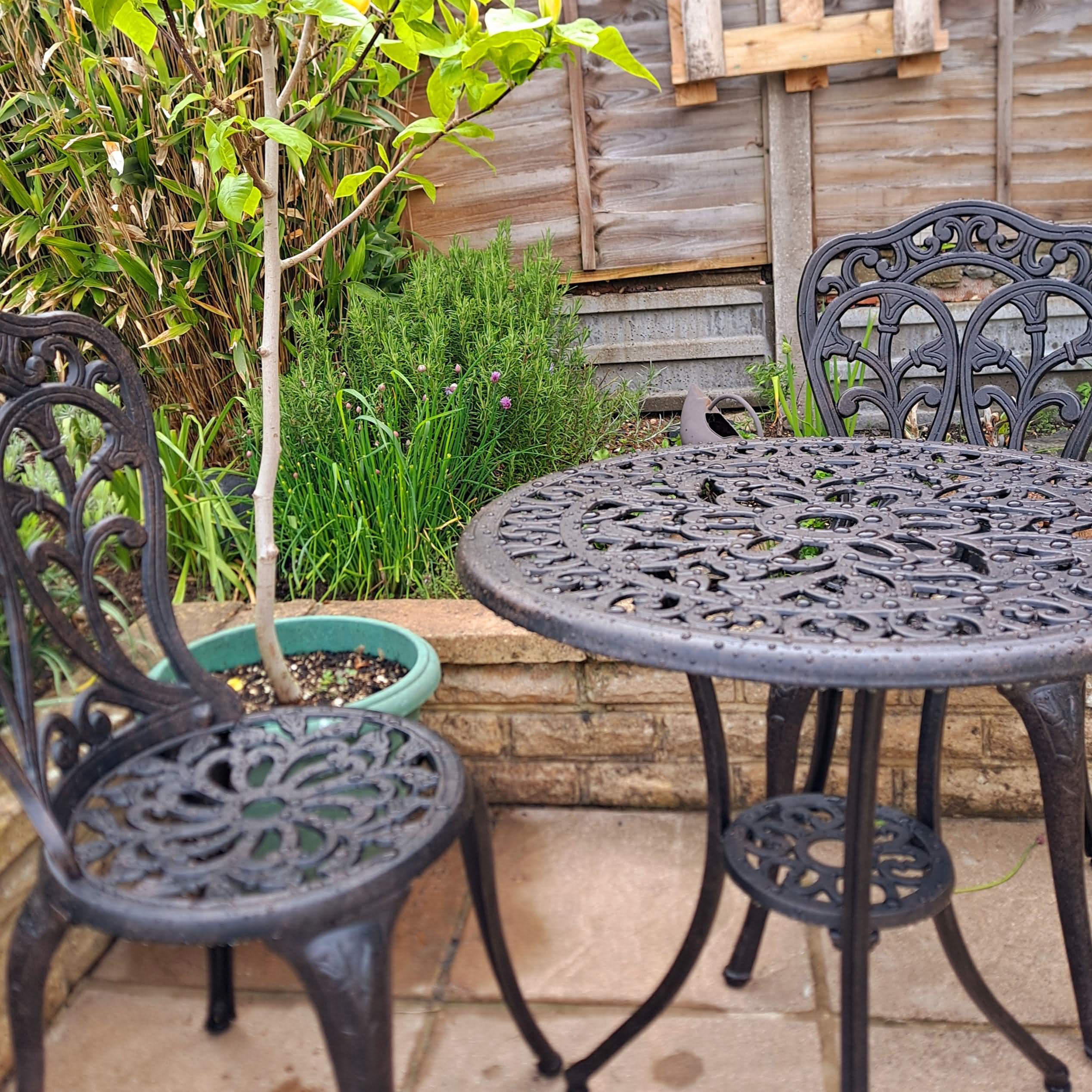 Tulip Bistro Set 2 Seater Set - Antique Bronze