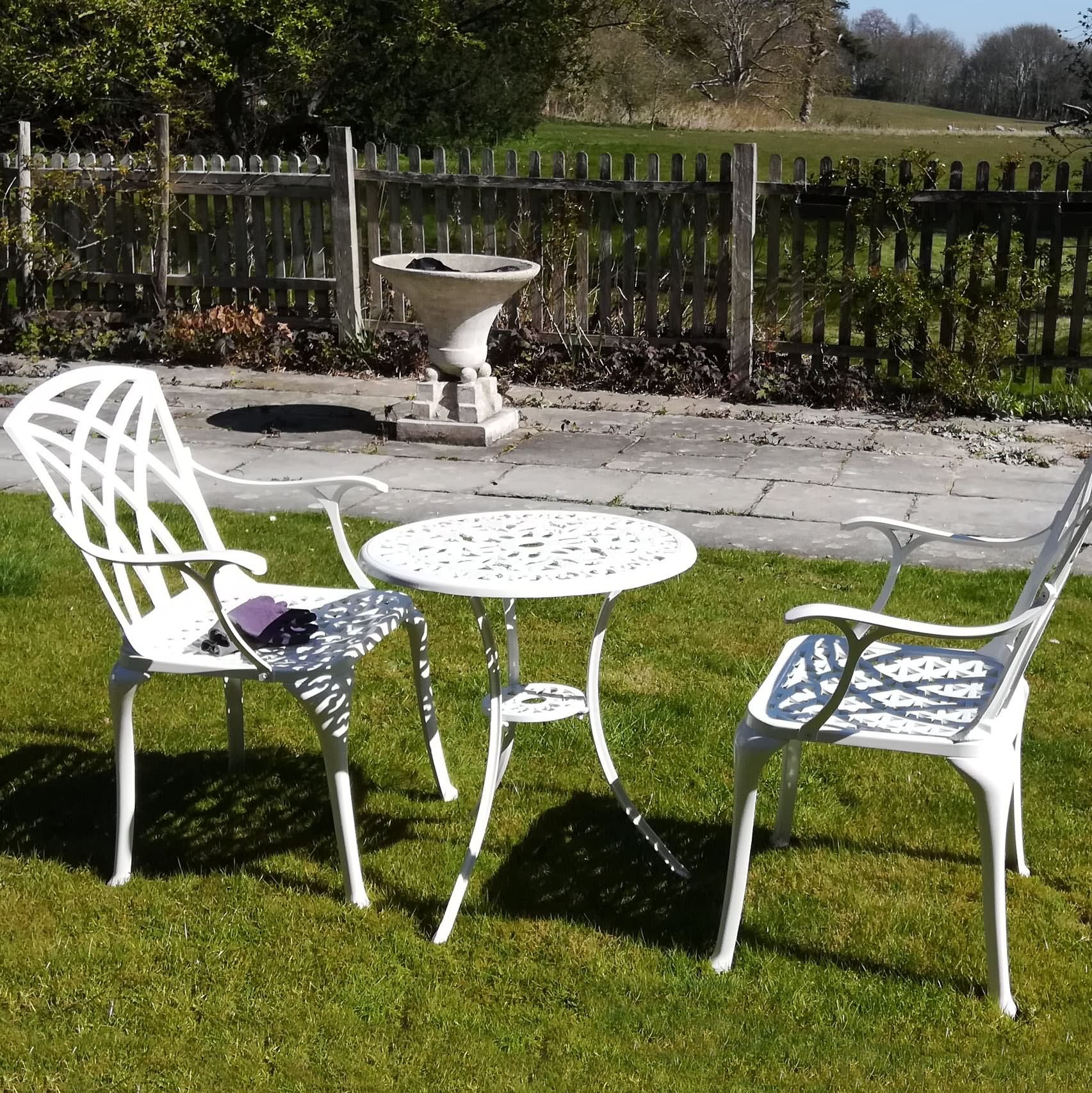 Tulip Bistro Table 2 Seater Set - White