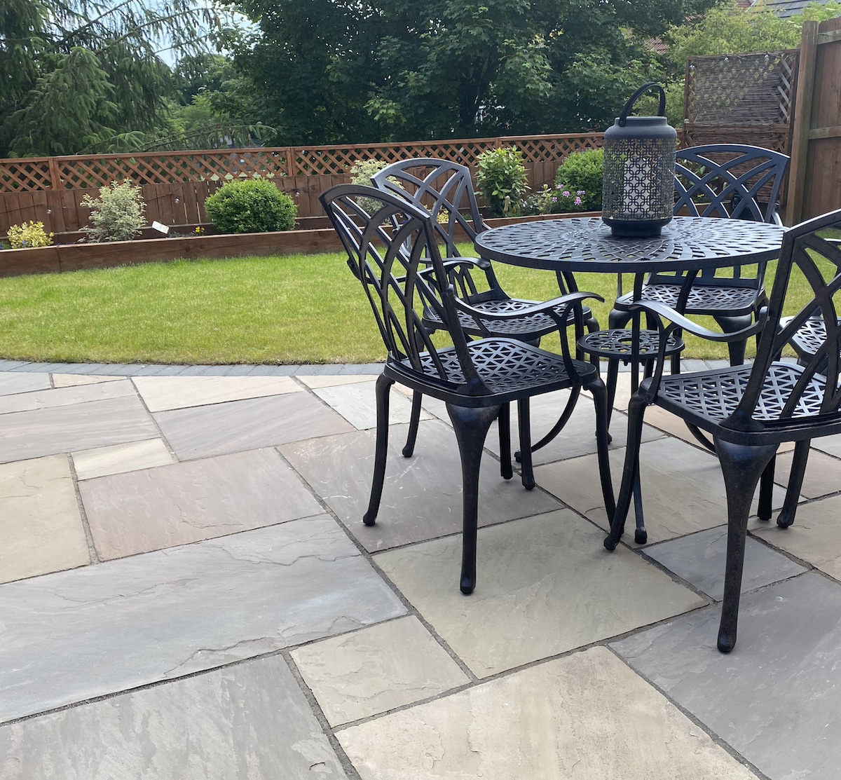 How to shop for new black garden furniture